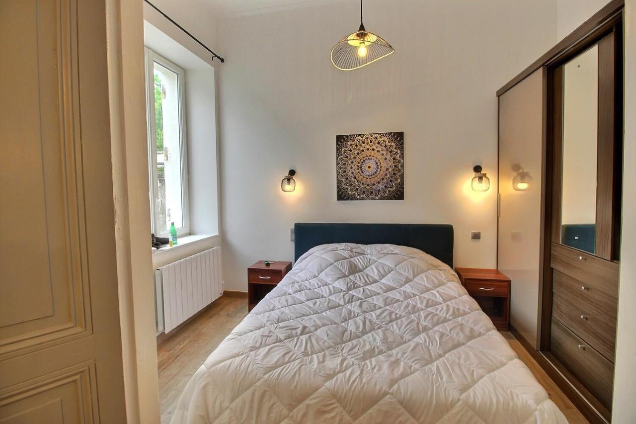 Périgueux Appartement De Charme Dans Immeuble Haussmannien מראה חיצוני תמונה
